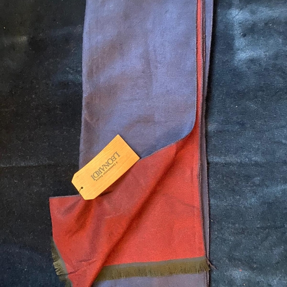 SCARF - Picture 4 of 6